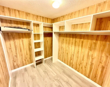 2991 Valencia Lane E - Photo Thumbnail 13
