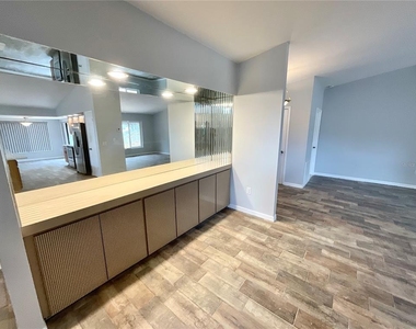 2991 Valencia Lane E - Photo Thumbnail 10