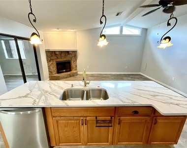 2991 Valencia Lane E - Photo Thumbnail 7