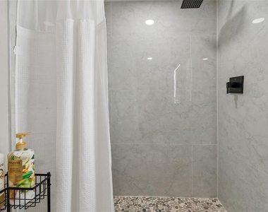 4906 W Cleveland Street - Photo Thumbnail 38