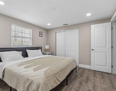 4906 W Cleveland Street - Photo Thumbnail 35