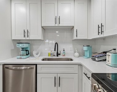 4906 W Cleveland Street - Photo Thumbnail 23