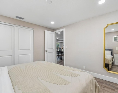 4906 W Cleveland Street - Photo Thumbnail 36