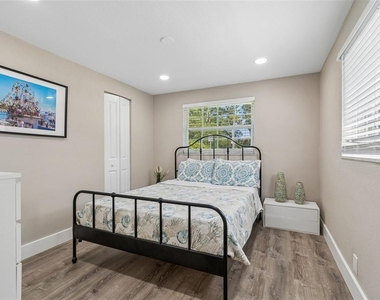 4906 W Cleveland Street - Photo Thumbnail 26