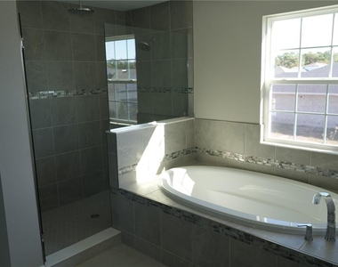 5450 Wayfarer Avenue - Photo Thumbnail 11