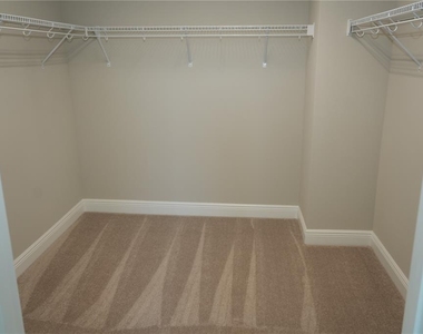 5450 Wayfarer Avenue - Photo Thumbnail 17