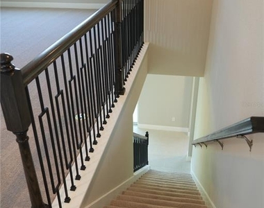 5450 Wayfarer Avenue - Photo Thumbnail 9