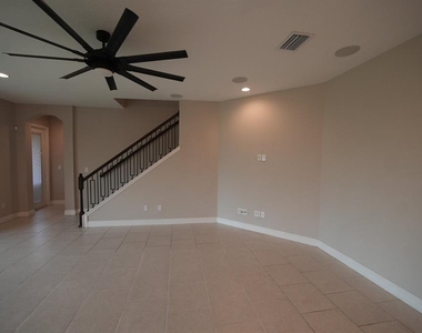5450 Wayfarer Avenue - Photo Thumbnail 5