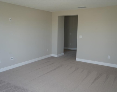 5450 Wayfarer Avenue - Photo Thumbnail 18