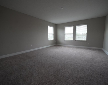 5450 Wayfarer Avenue - Photo Thumbnail 16