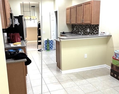 832 Lantern Way - Photo Thumbnail 10