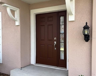 832 Lantern Way - Photo Thumbnail 4