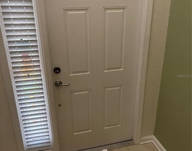 832 Lantern Way - Photo Thumbnail 4
