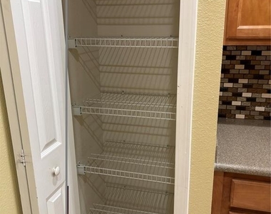 832 Lantern Way - Photo Thumbnail 14