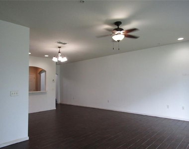 3108 Wentworth Lane - Photo Thumbnail 6