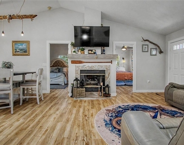 12390 W Standish - Photo Thumbnail 11