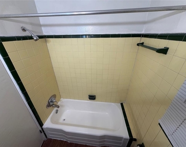 2107 S Mills Avenue - Photo Thumbnail 12