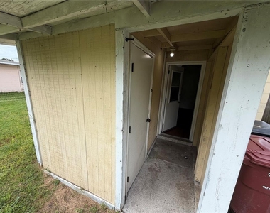2107 S Mills Avenue - Photo Thumbnail 15