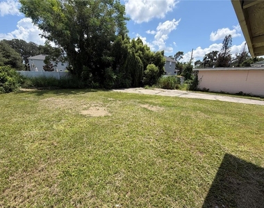 2107 S Mills Avenue - Photo Thumbnail 14