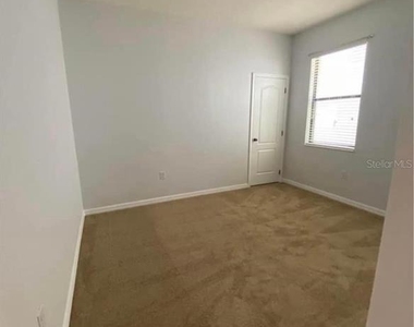 5125 Ravena Avenue W - Photo Thumbnail 3