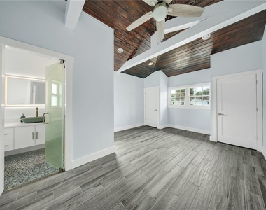 59 Kipling Plaza - Photo Thumbnail 5