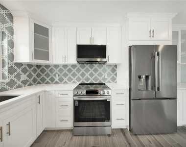 59 Kipling Plaza - Photo Thumbnail 4