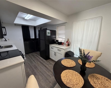 15219 Westminister Avenue - Photo Thumbnail 3