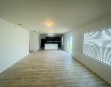 16616 Broadford Lane - Photo Thumbnail 8