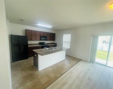16616 Broadford Lane - Photo Thumbnail 7