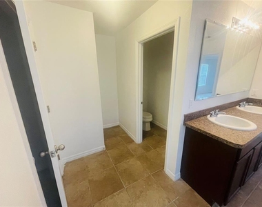 16616 Broadford Lane - Photo Thumbnail 18