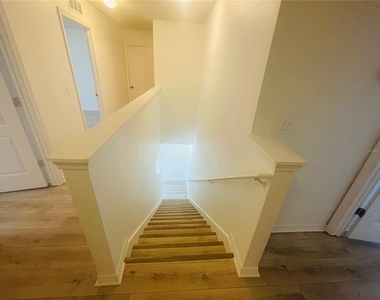 16616 Broadford Lane - Photo Thumbnail 23