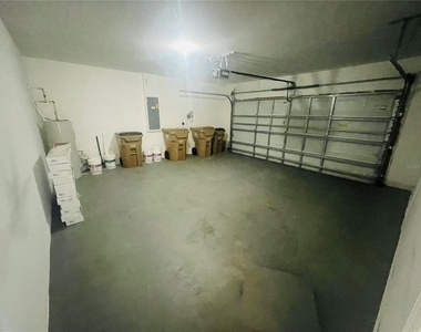 16616 Broadford Lane - Photo Thumbnail 24