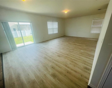 16616 Broadford Lane - Photo Thumbnail 6