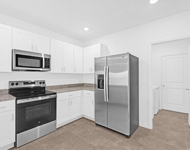 5647 Nispero Way - Photo Thumbnail 9