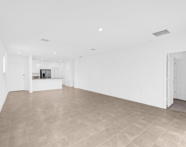 5647 Nispero Way - Photo Thumbnail 5