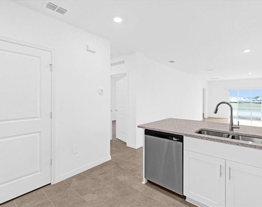 5647 Nispero Way - Photo Thumbnail 10