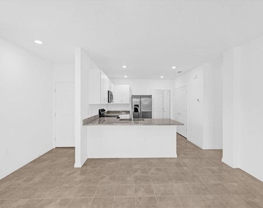 5647 Nispero Way - Photo Thumbnail 7