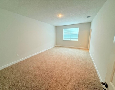 237 Station Lane - Photo Thumbnail 14
