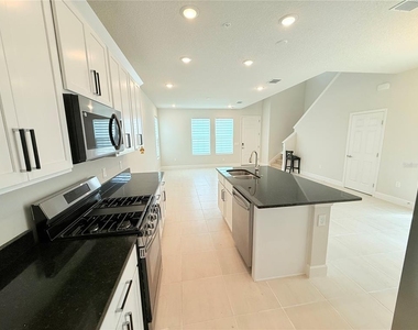 237 Station Lane - Photo Thumbnail 5