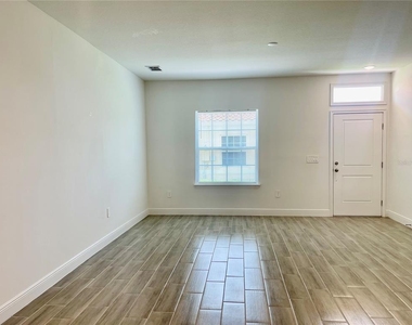 1732 Pacific Road - Photo Thumbnail 2