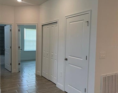 1732 Pacific Road - Photo Thumbnail 6