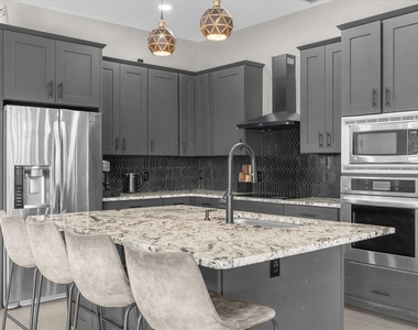 10175 Cove Lake Drive - Photo Thumbnail 9