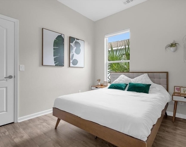 10175 Cove Lake Drive - Photo Thumbnail 21