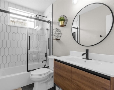 10175 Cove Lake Drive - Photo Thumbnail 24