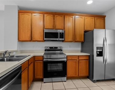 10825 Savannah Wood - Photo Thumbnail 5