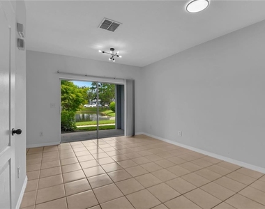 10825 Savannah Wood - Photo Thumbnail 6