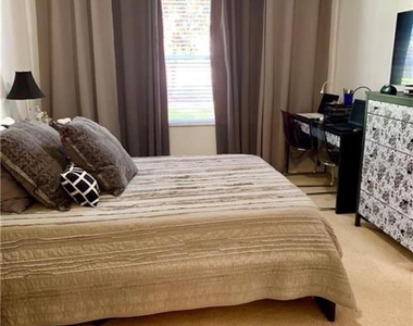 2576 San Tecla Street - Photo Thumbnail 5