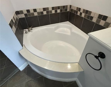325 Leslie Lane - Photo Thumbnail 28