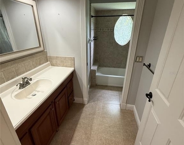 325 Leslie Lane - Photo Thumbnail 20