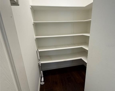 325 Leslie Lane - Photo Thumbnail 25